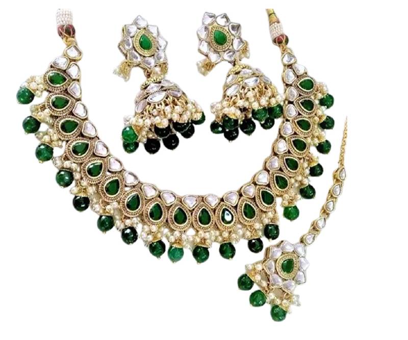 Green designer-jewellery